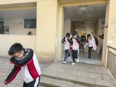 3ce3b85e646d15a741fc41403104fa6d