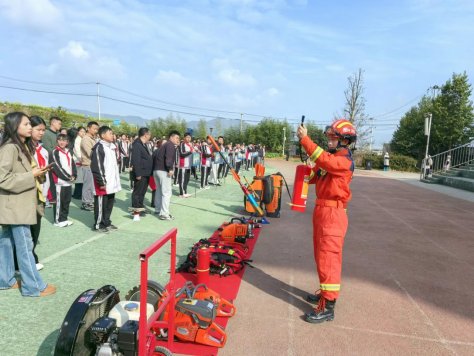 96b79bb199ce63d8f2a6c3fae1dab294