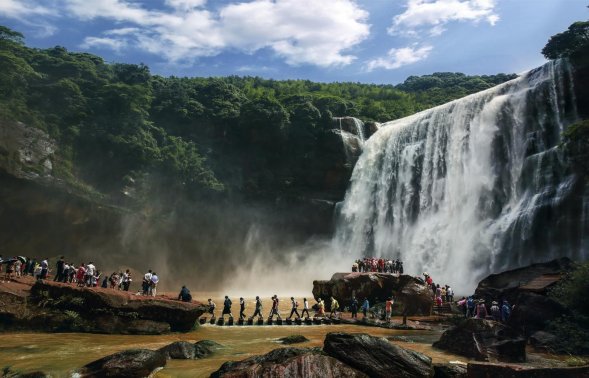 1.赤水大瀑布（喻德江 摄）