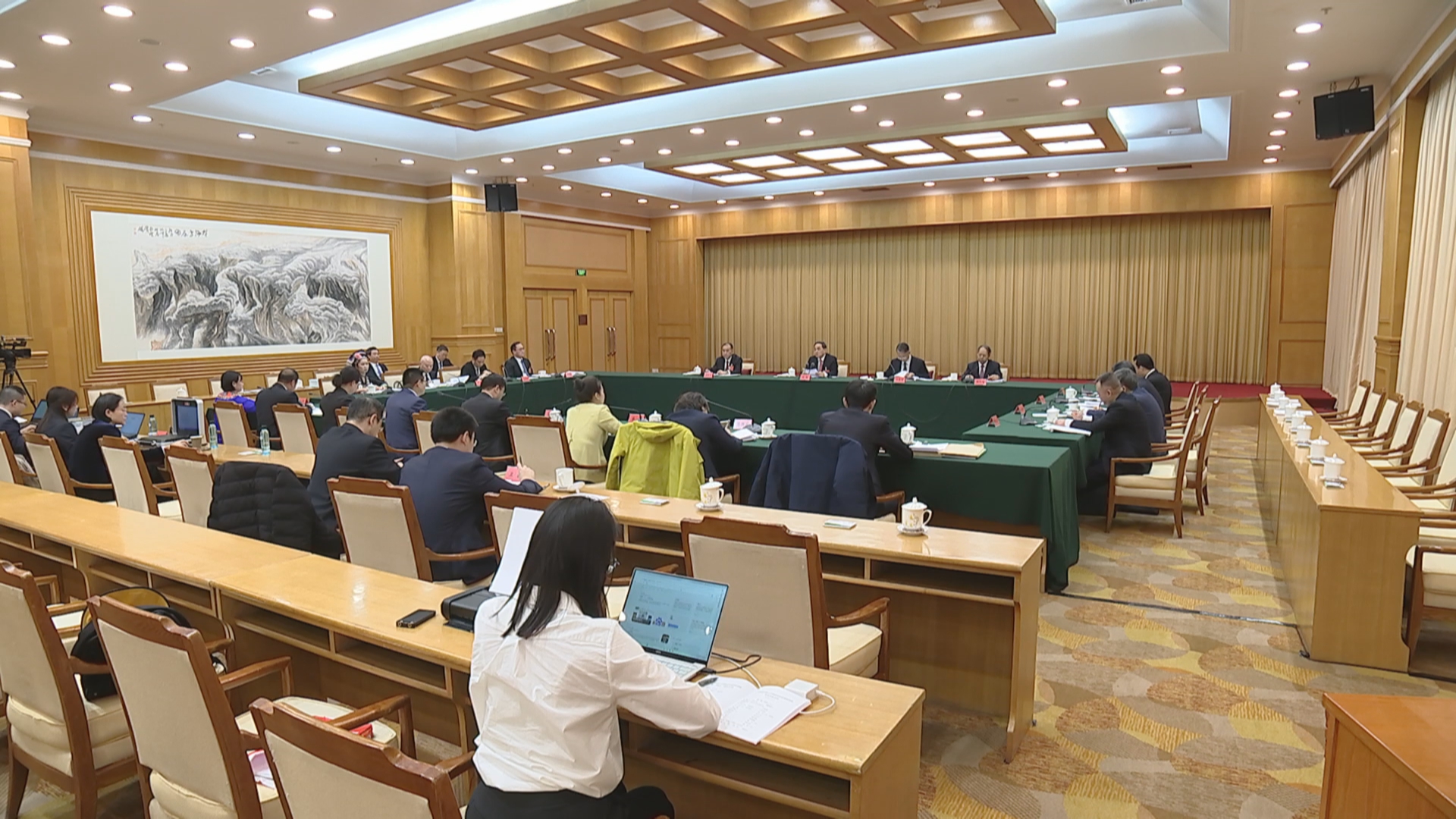 贵州新闻联播丨【锚定奋斗目标 全力开局起步•2026年全国两会特别报道】贵州代表团审查“十五五”规划纲要草案