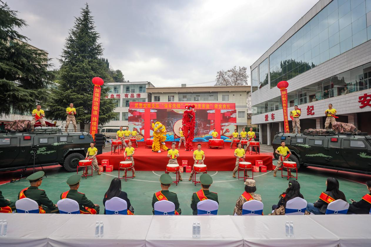 情暖军属心，同心筑强军