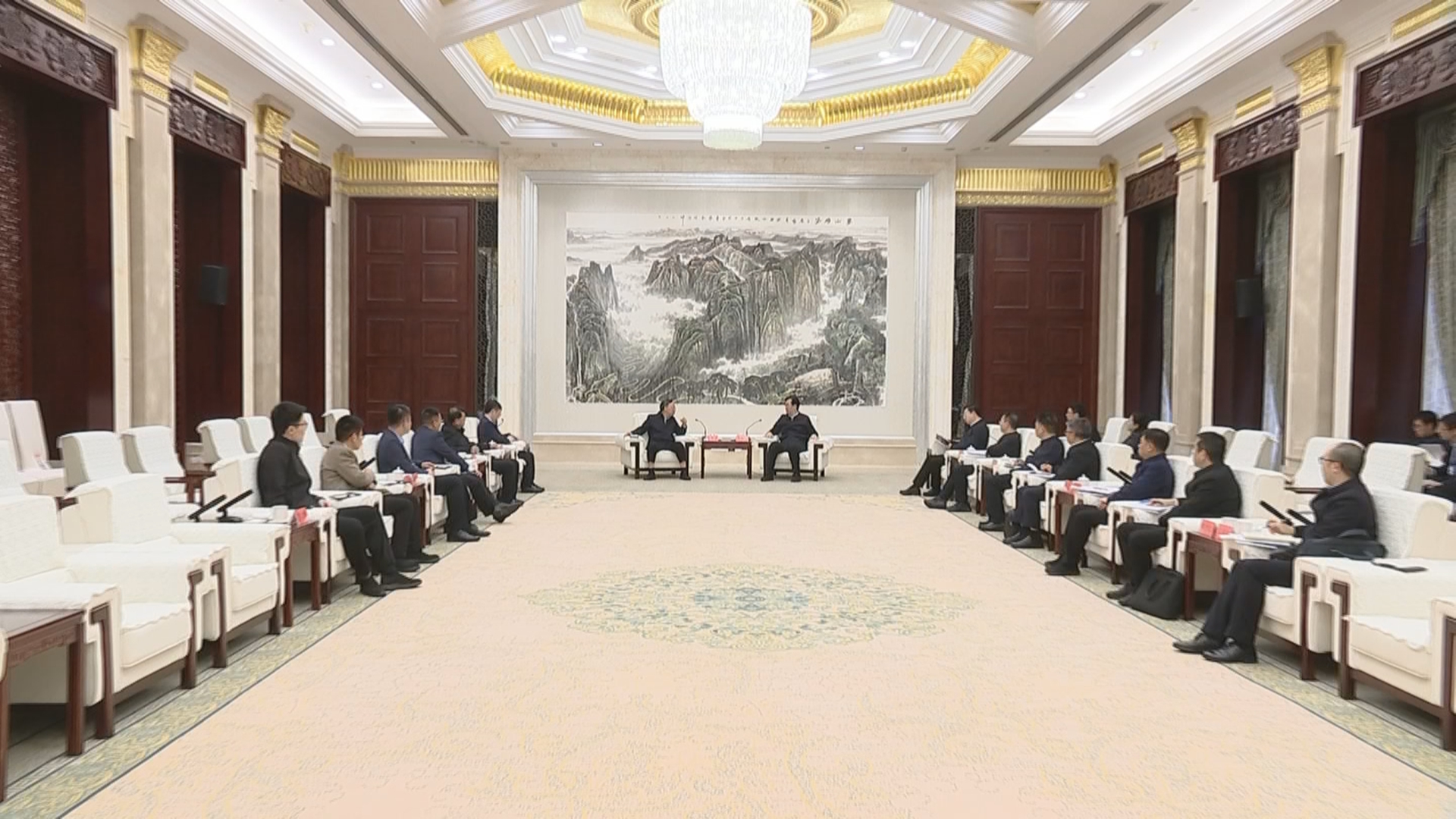 贵州新闻联播丨李炳军会见万华化学集团董事长廖增太