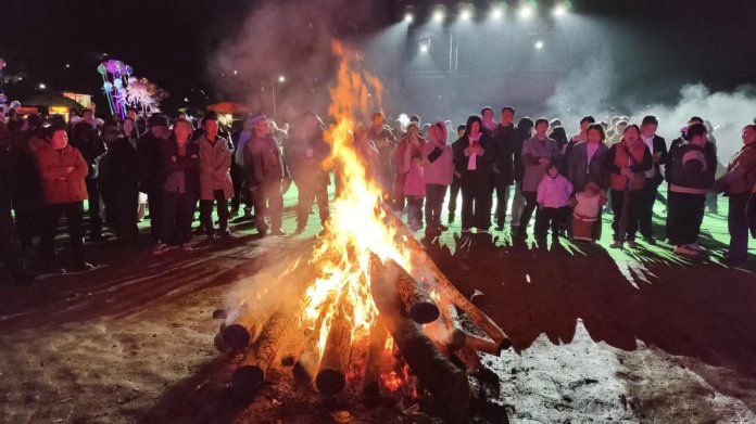 篝火晚会