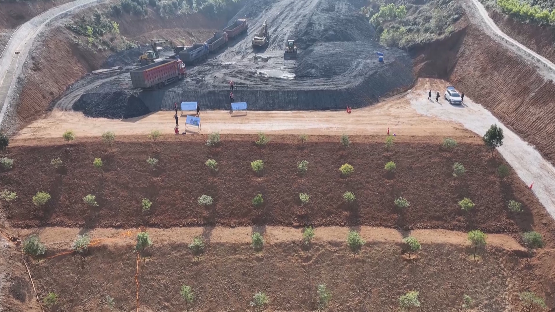 贵州新闻联播丨【高质量发展调研行】煤矸石“变废为地” “生态包袱”成为绿色财富