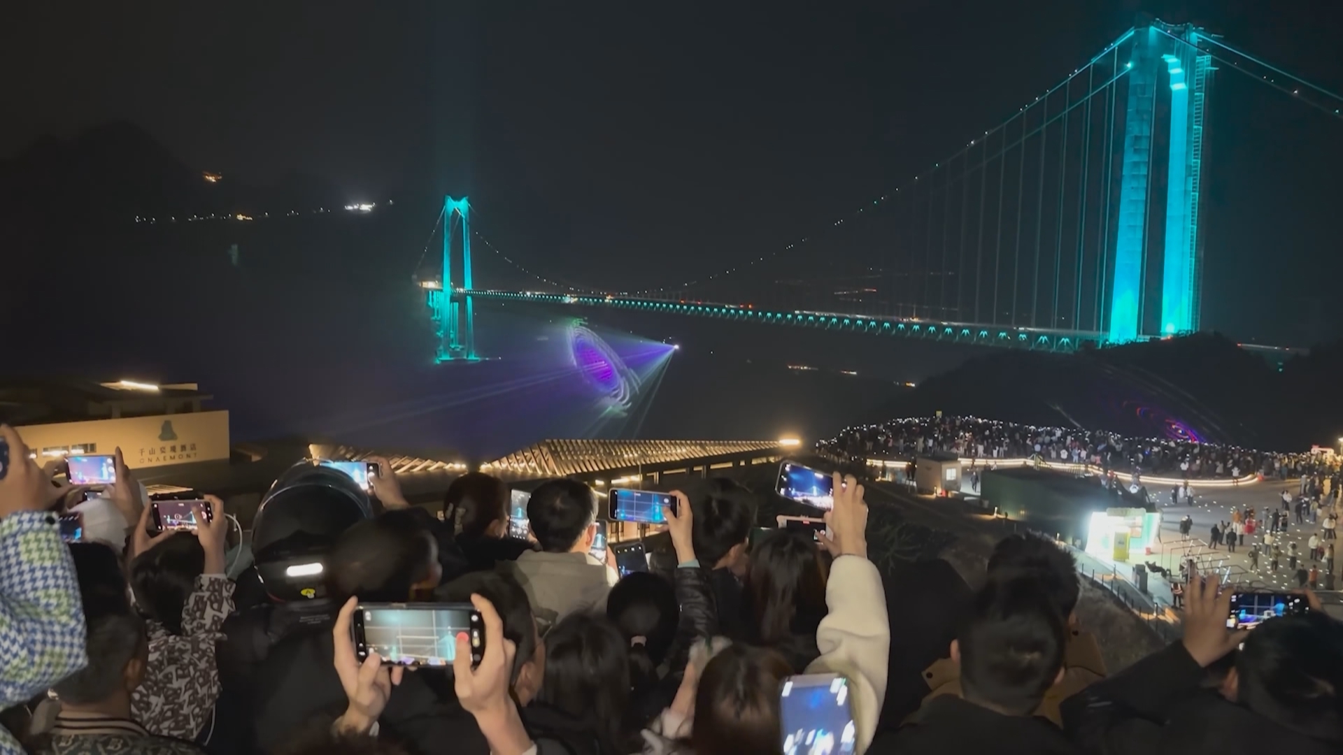 贵州新闻联播丨【殷殷嘱托润黔山•感恩奋进一年间】文旅新品牌 山水间作答 贵州深化文旅体融合 建设高品质旅游目的地