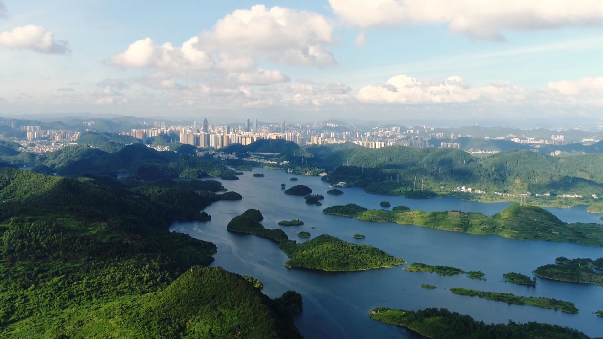 贵州新闻联播｜新闻观察：新增旅居人口100万 贵州吸引力从何而来？