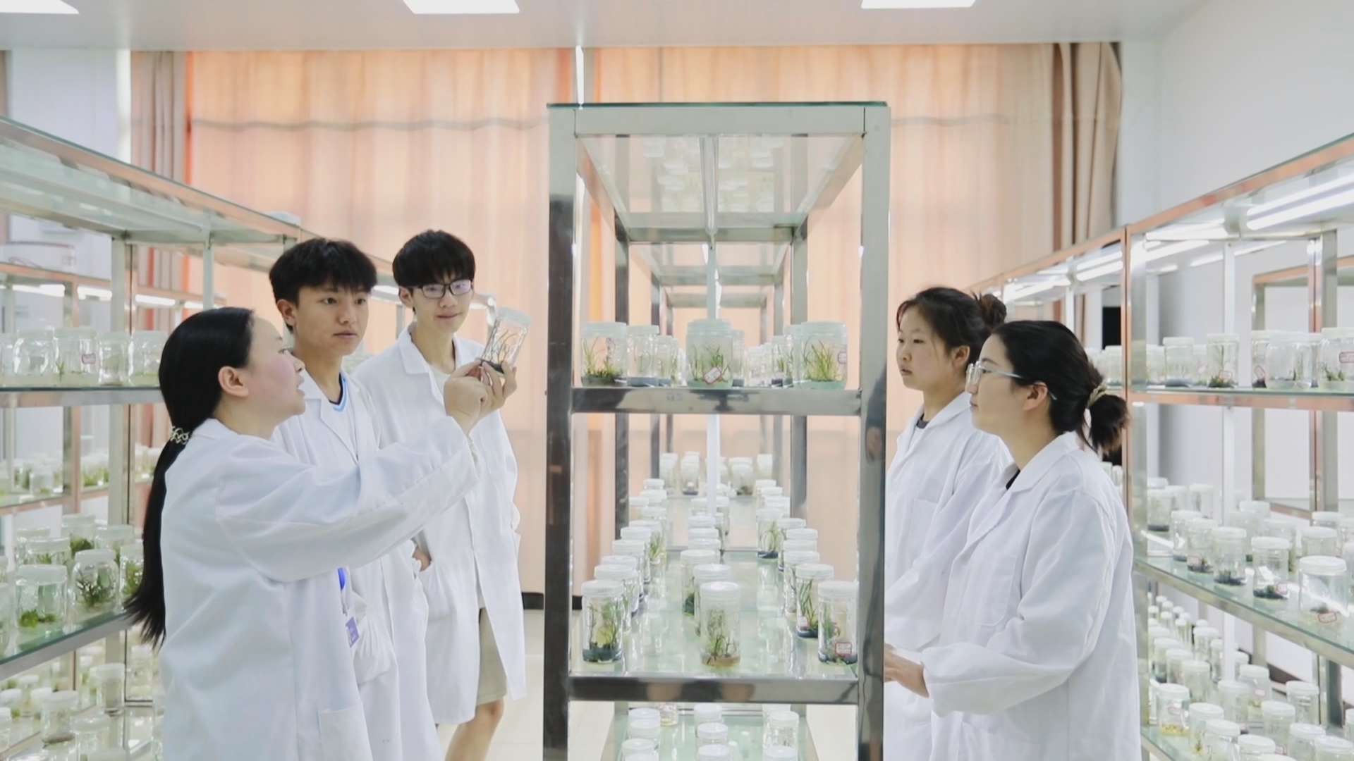 贵州新闻联播丨订单培养+贯通育人 产教融合铺就技能成才路