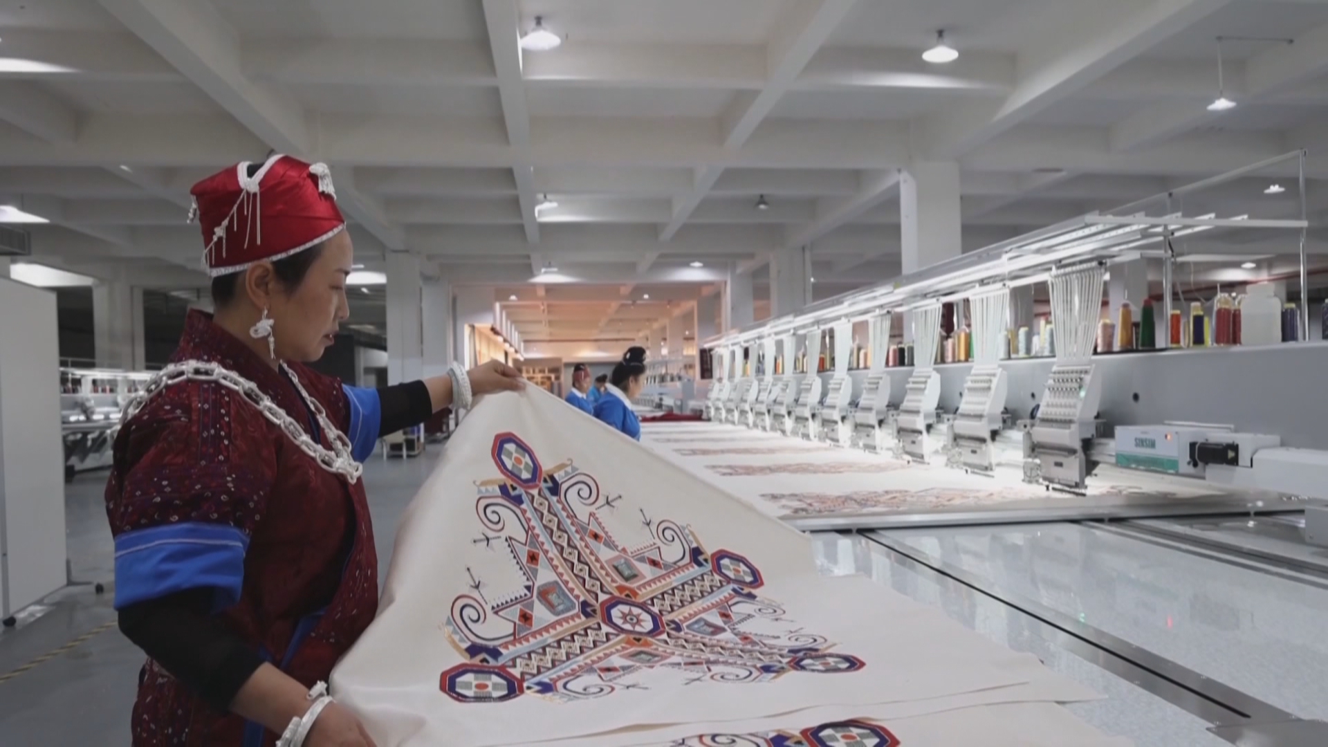 贵州新闻联播丨一年产值翻倍 人工智能如何赋能县城小企业？