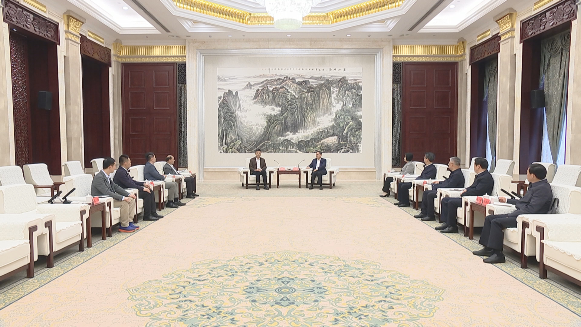 贵州新闻联播丨徐麟会见上海科技大学校长、中国科学院院士封东来