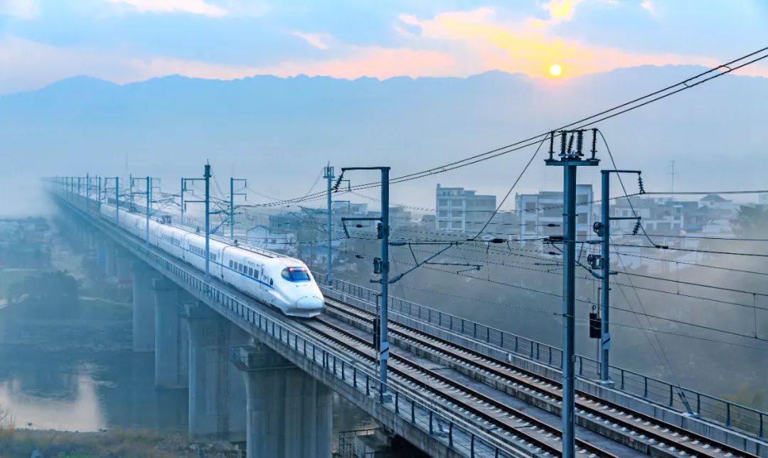 今日起全国铁路二季度调图，贵阳铁路新增13趟动车组