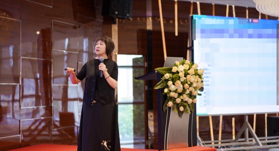 7193ebd2-f739-45db-8a43-6f5b3473503d