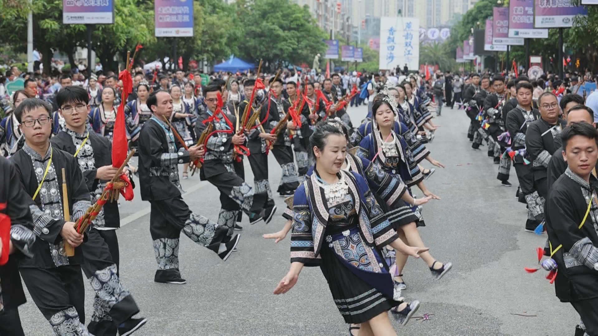 贵州新闻联播丨“三月三”借“村舞”破圈 上亿流量如何沉淀为乡村动力