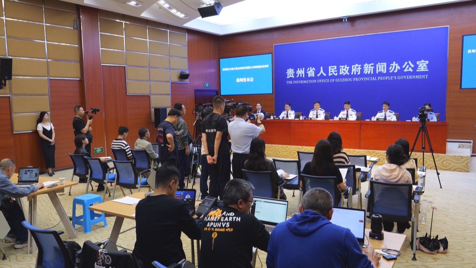 贵州新闻联播丨【贵州发布】深耕警务服务 持续优化执法 全省公安机关多举措护航经济社会高质量发展