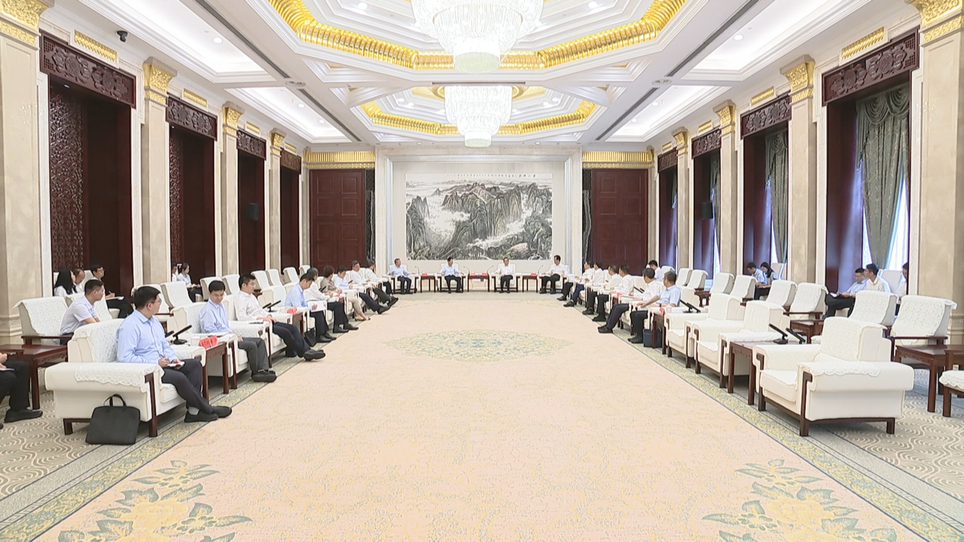 贵州新闻联播丨徐麟李炳军会见中国证监会党委书记 主席吴清