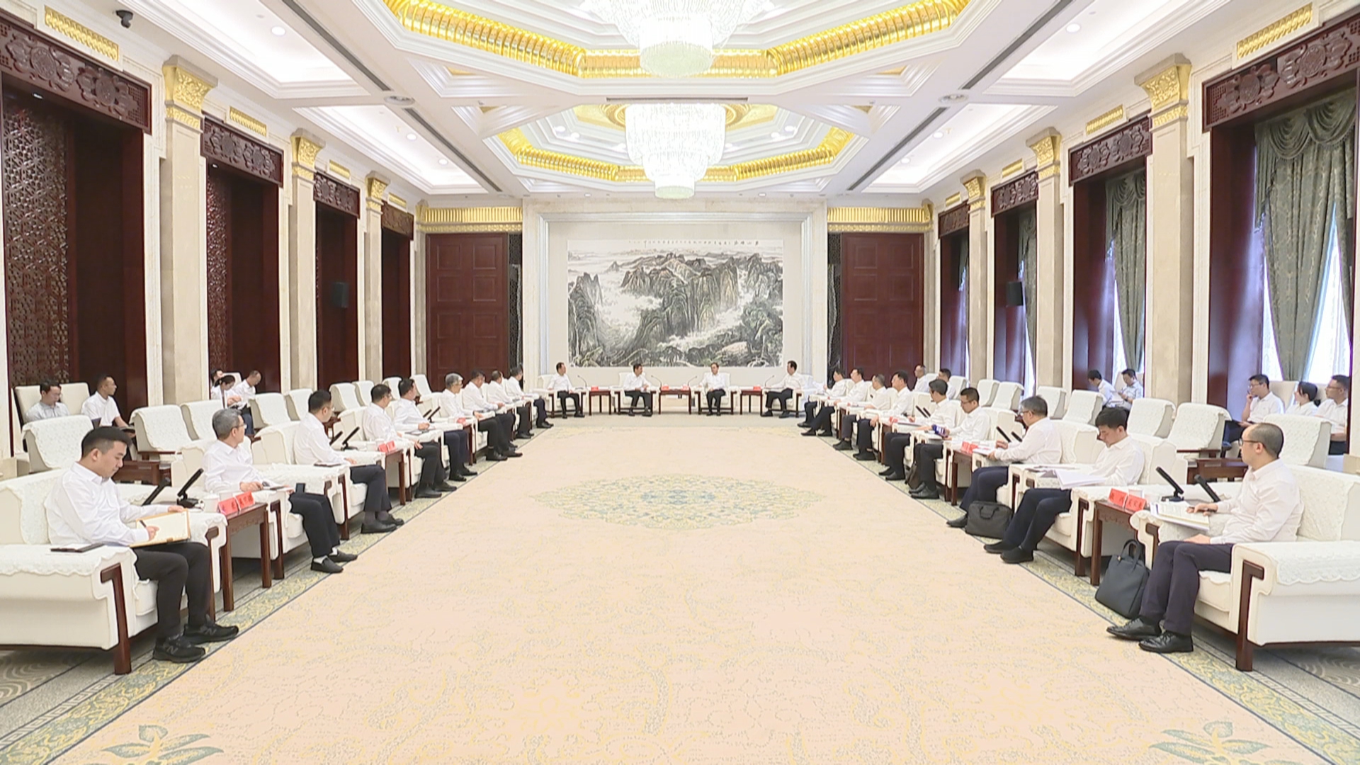 贵州新闻联播丨徐麟李炳军会见联想集团执行副总裁 中国区总裁刘军